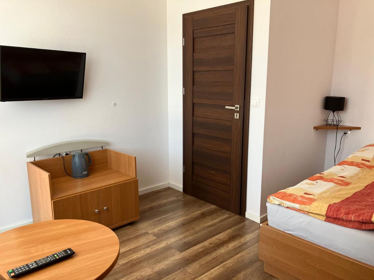 Agat Pokoje Goscinne Apartamenty Pobierowo Exterior photo